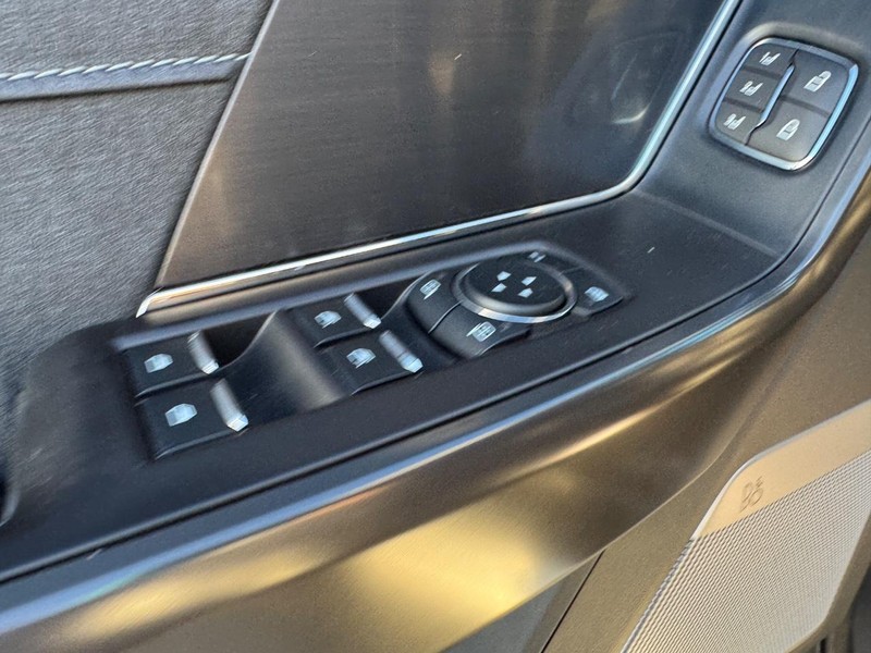 Ford F-150 Vehicle Image 17