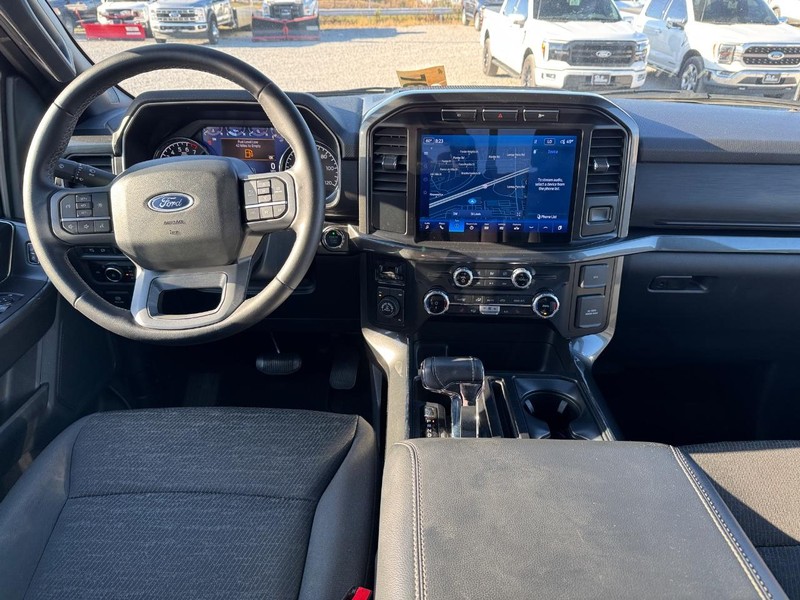 Ford F-150 Vehicle Full-screen Gallery Image 14