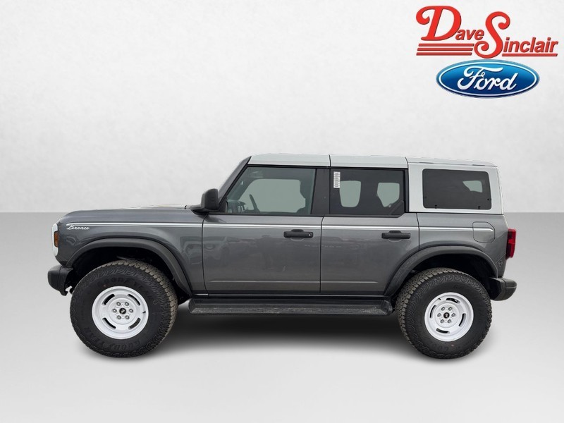 Ford Bronco Vehicle Full-screen Gallery Image 10