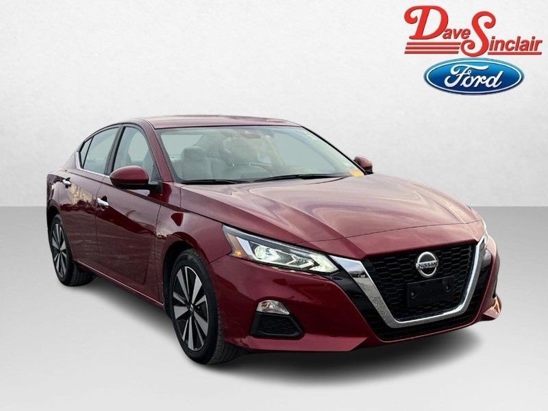 Nissan Altima Vehicle Image 04