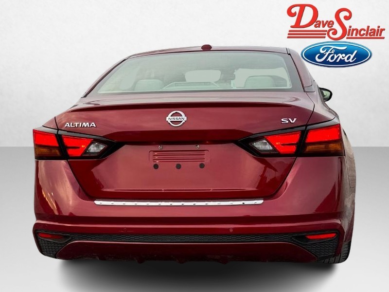 Nissan Altima Vehicle Image 08