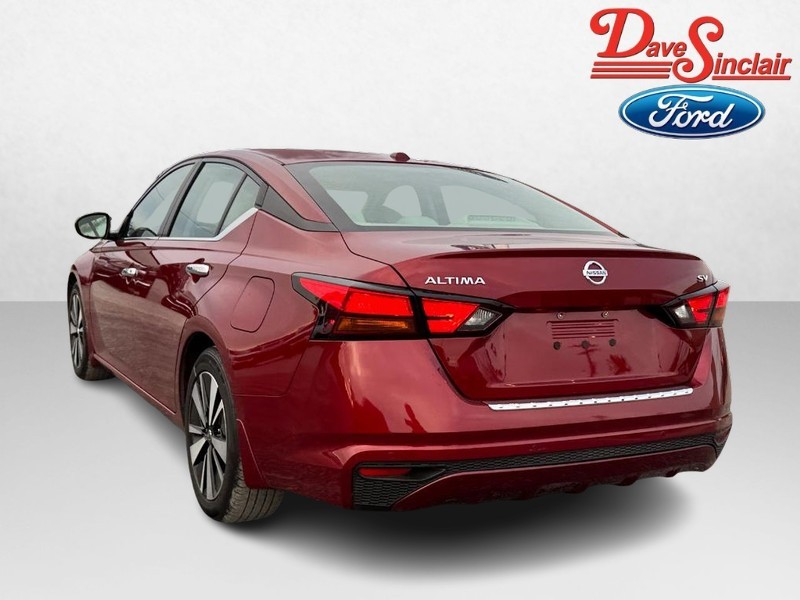 Nissan Altima Vehicle Image 09