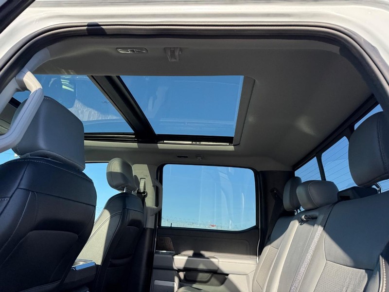 Ford F-150 Vehicle Full-screen Gallery Image 13