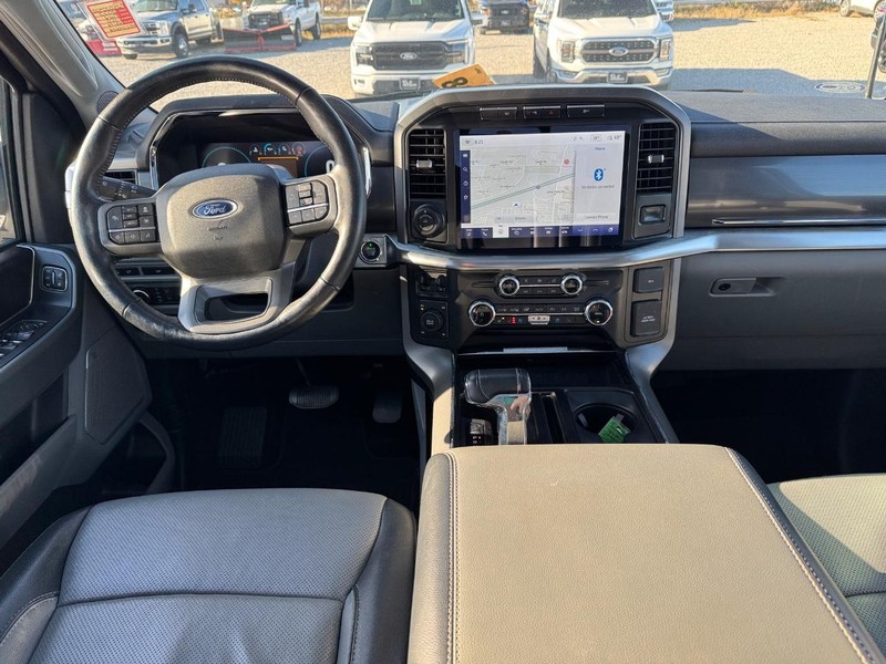 Ford F-150 Vehicle Full-screen Gallery Image 15