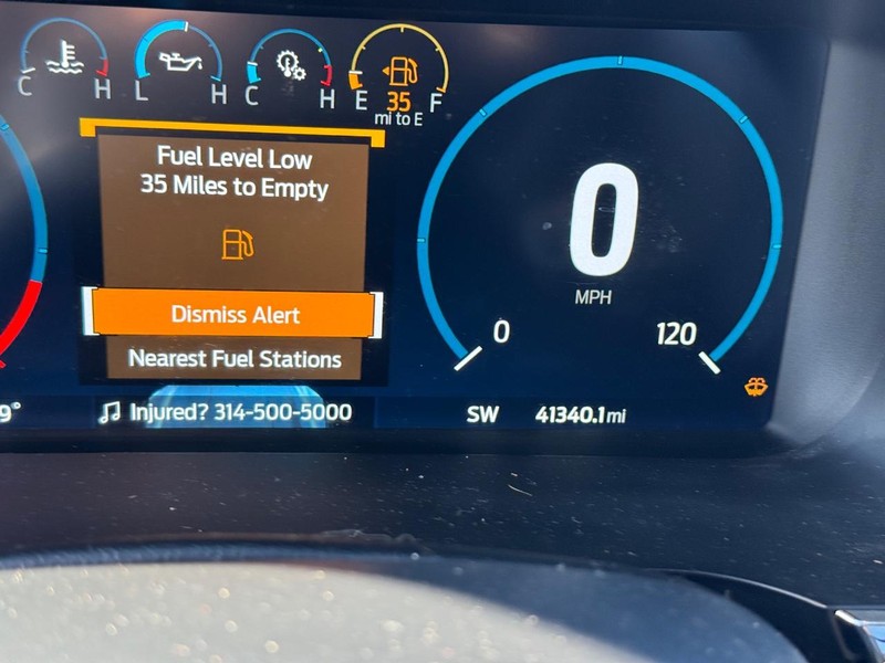 Ford F-150 Vehicle Full-screen Gallery Image 26