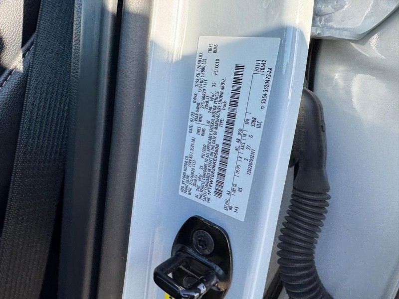 Ford F-150 Vehicle Full-screen Gallery Image 27