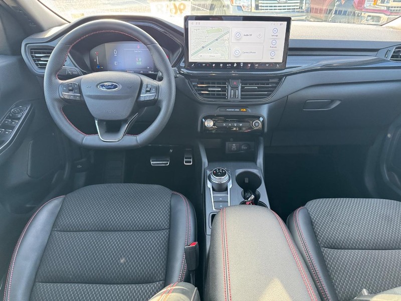 Ford Escape Vehicle Full-screen Gallery Image 14