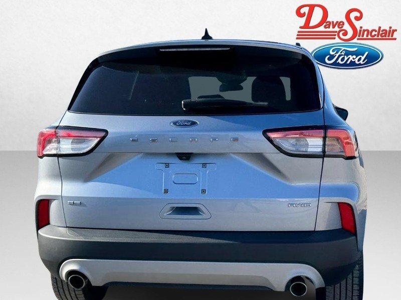 Ford Escape Vehicle Full-screen Gallery Image 08