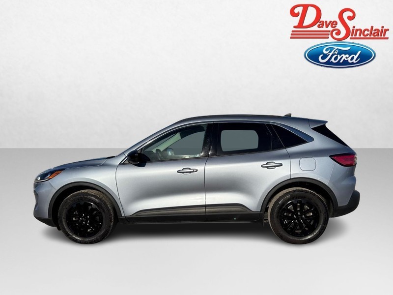 Ford Escape Vehicle Full-screen Gallery Image 10