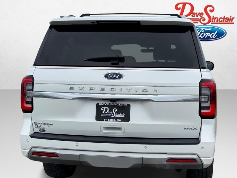 Ford Expedition Max Vehicle Full-screen Gallery Image 08