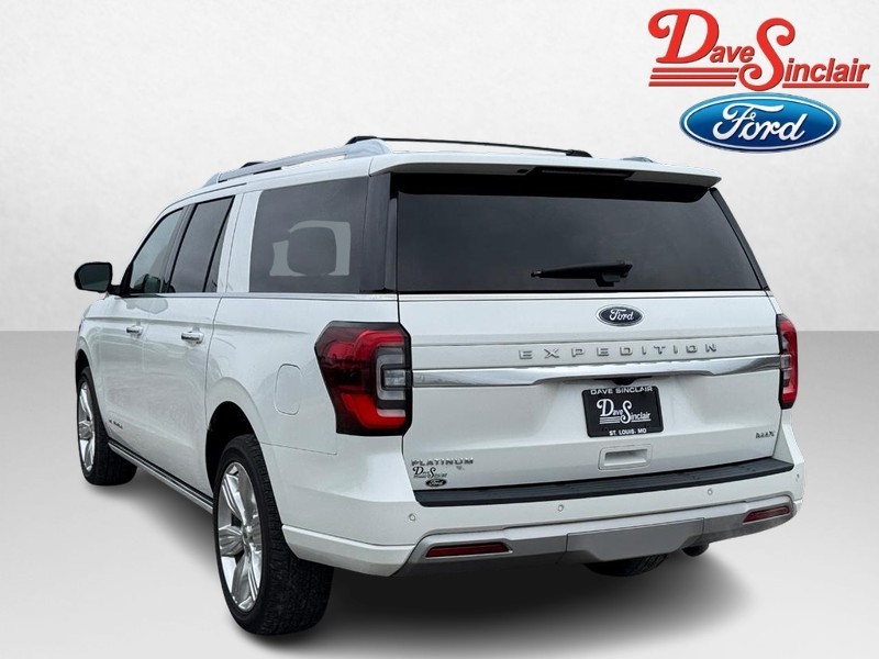 Ford Expedition Max Vehicle Full-screen Gallery Image 09