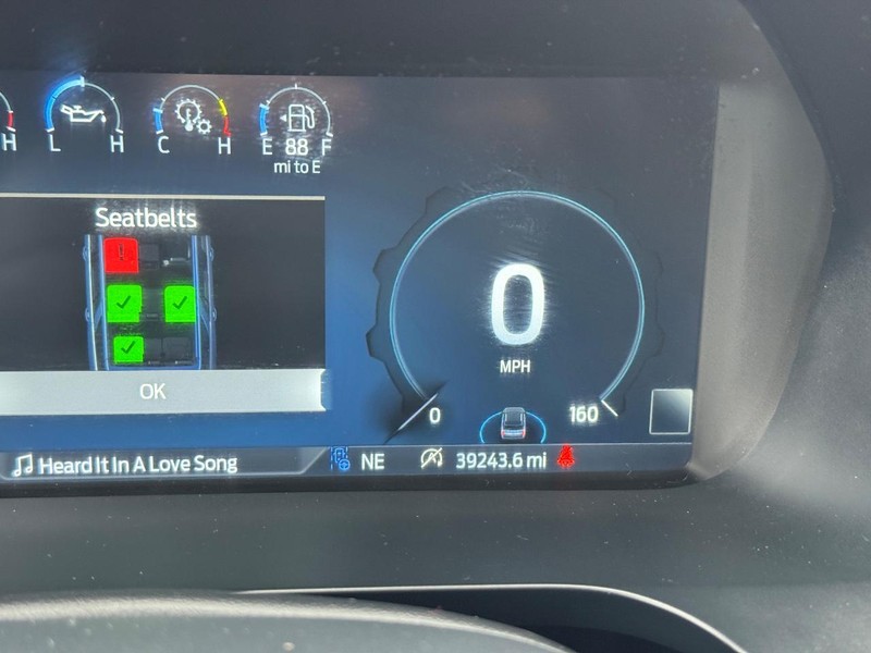 Ford Expedition Max Vehicle Full-screen Gallery Image 27