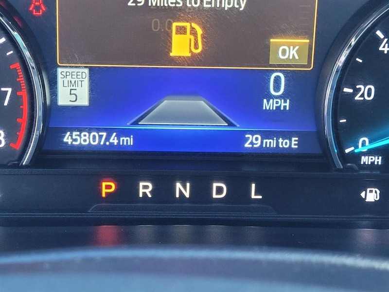 Ford Explorer Vehicle Full-screen Gallery Image 26