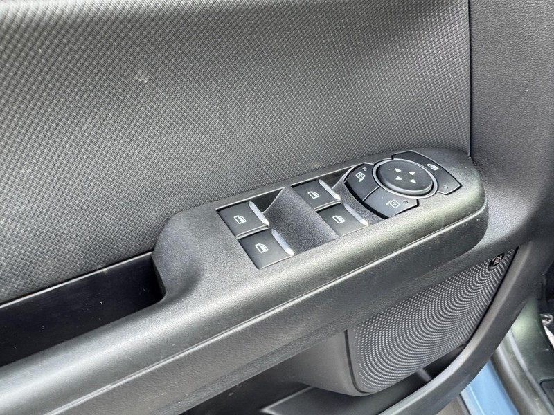 Ford Bronco Sport Vehicle Full-screen Gallery Image 18