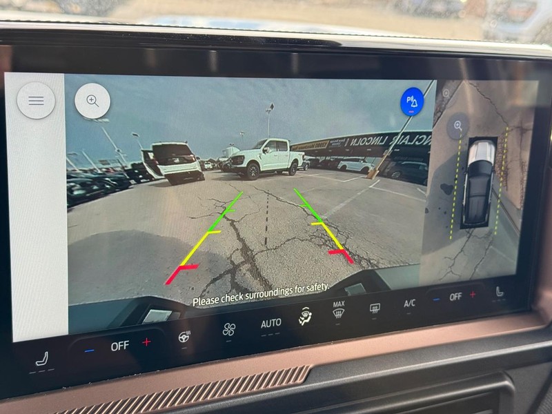 Ford Bronco Sport Vehicle Full-screen Gallery Image 26