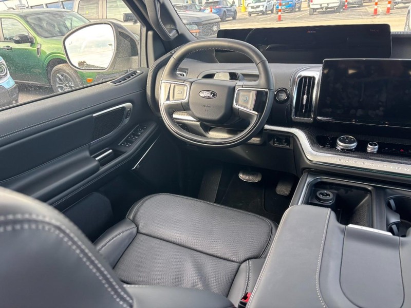 Ford Expedition Max Vehicle Image 15