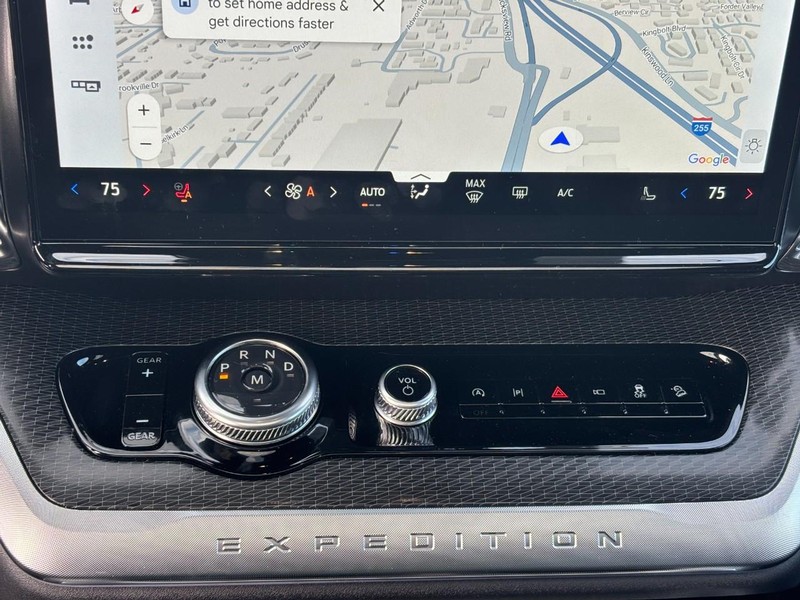 Ford Expedition Max Vehicle Image 28