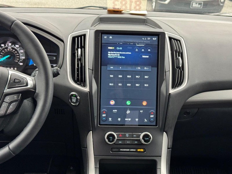 Ford Edge Vehicle Full-screen Gallery Image 15