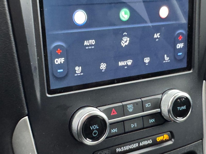 Ford Edge Vehicle Full-screen Gallery Image 22