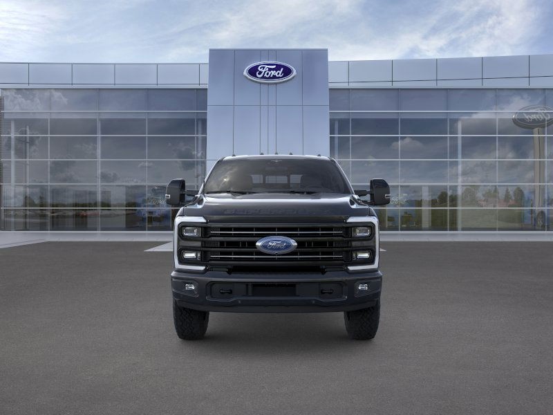 Ford Super Duty F-350 SRW Vehicle Full-screen Gallery Image 08