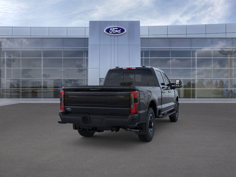 Ford Super Duty F-350 SRW Vehicle Full-screen Gallery Image 10