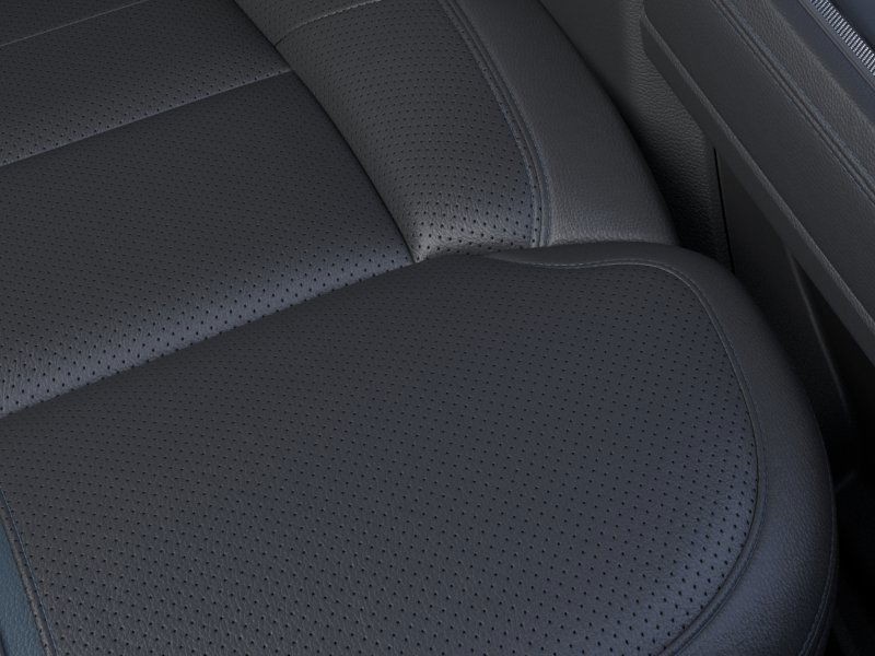 Ford Super Duty F-350 SRW Vehicle Full-screen Gallery Image 18