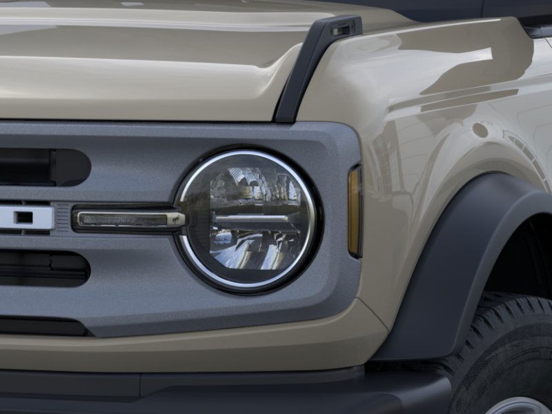 Ford Bronco Vehicle Full-screen Gallery Image 22