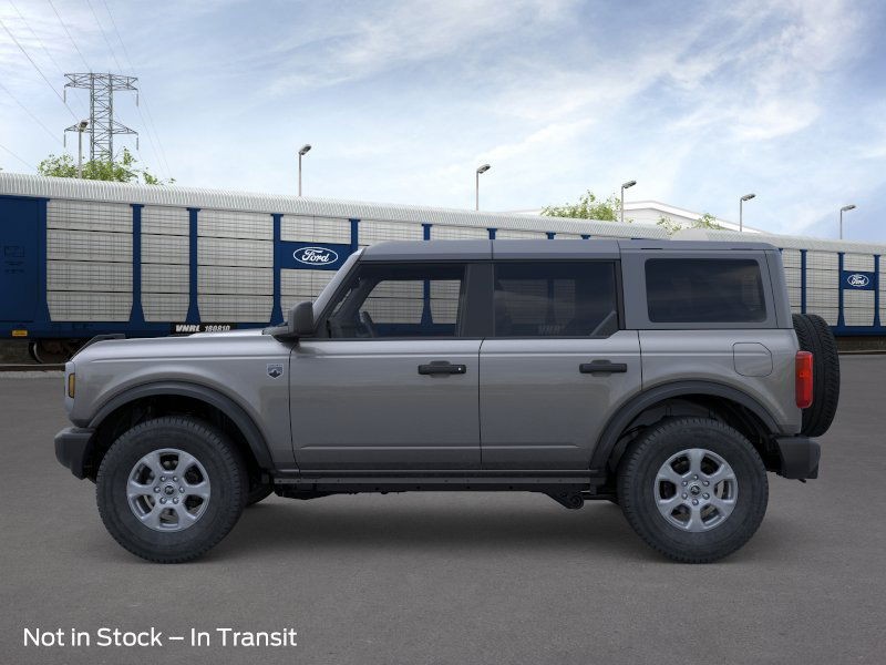 Ford Bronco Vehicle Full-screen Gallery Image 04