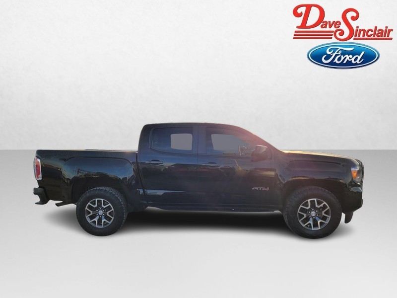 GMC Canyon Vehicle Full-screen Gallery Image 05