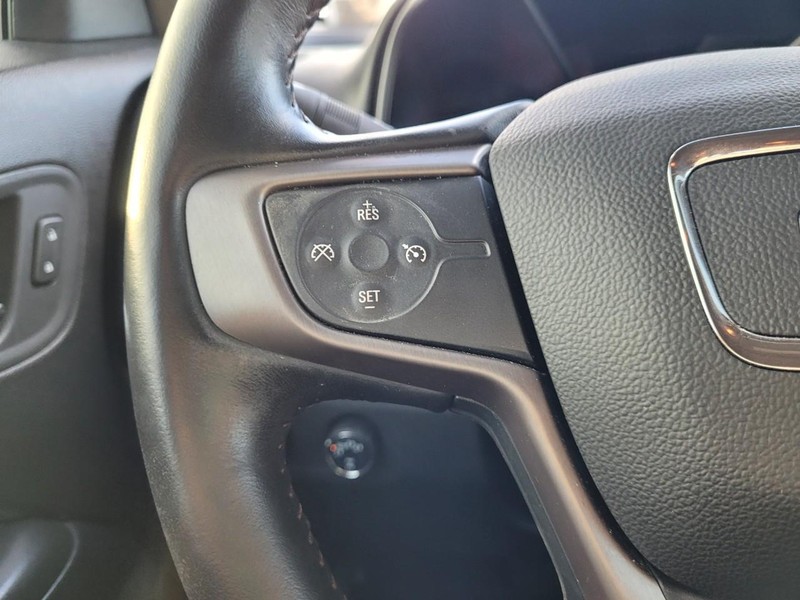 GMC Canyon Vehicle Full-screen Gallery Image 20