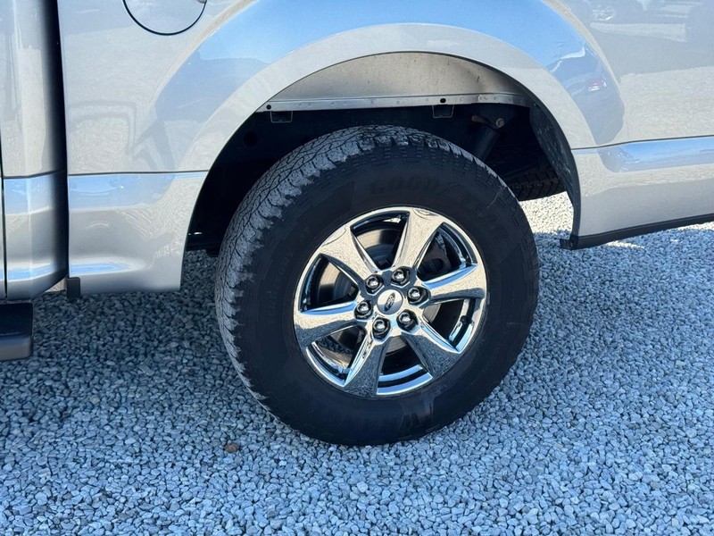 Ford F-150 Vehicle Full-screen Gallery Image 11