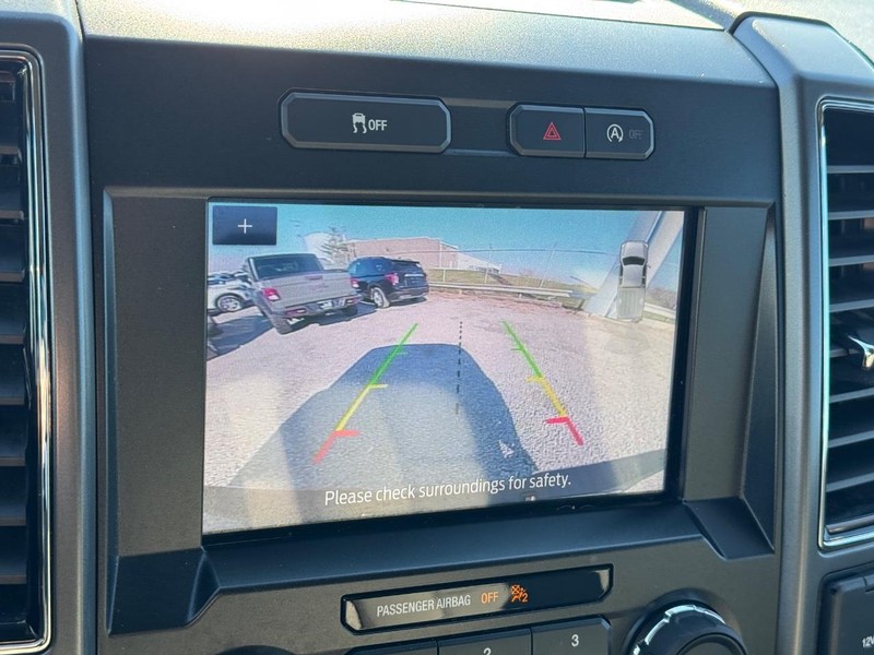 Ford F-150 Vehicle Full-screen Gallery Image 23