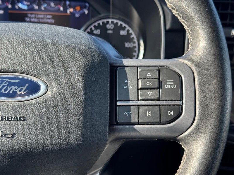 Ford F-150 Vehicle Full-screen Gallery Image 21