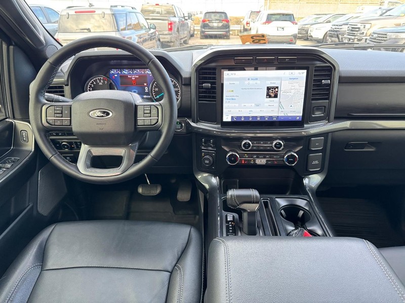 Ford F-150 Vehicle Full-screen Gallery Image 14