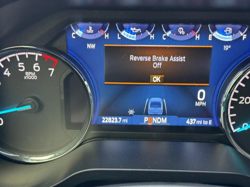 Ford F-150 Vehicle Full-screen Gallery Image 24