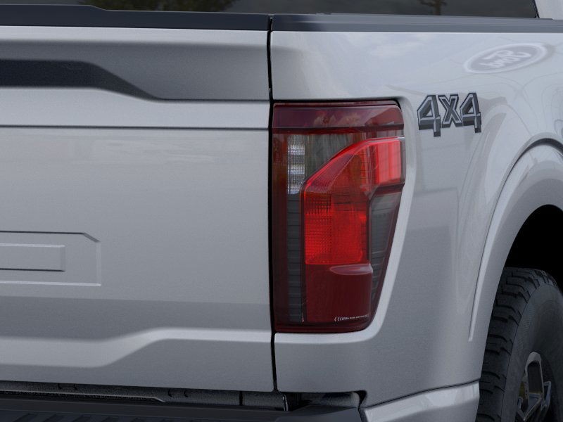 Ford F-150 Vehicle Full-screen Gallery Image 23