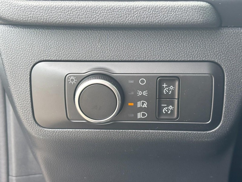 Ford Escape Vehicle Image 18