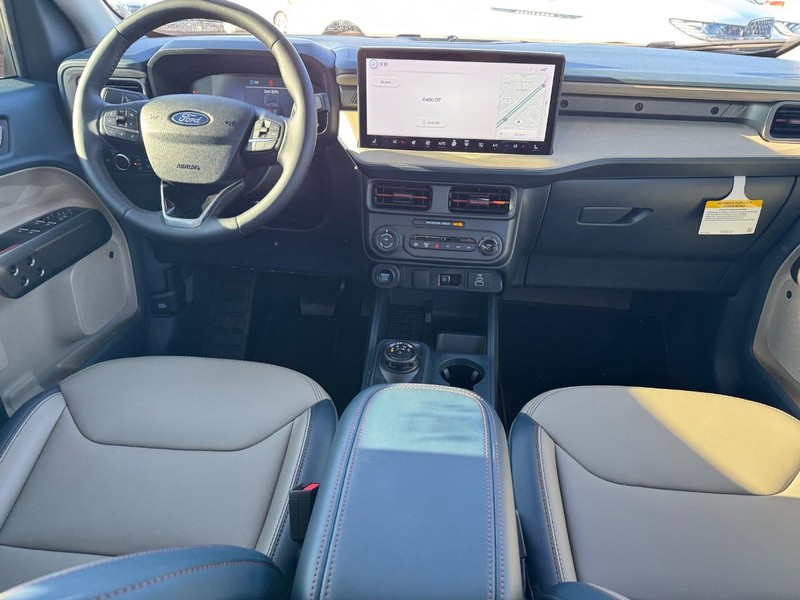 Ford Maverick Vehicle Full-screen Gallery Image 14