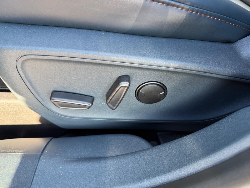 Ford Maverick Vehicle Full-screen Gallery Image 18