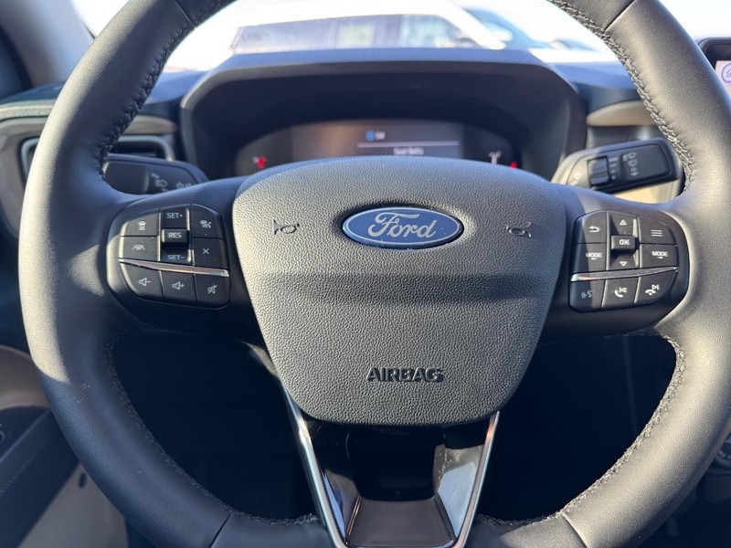 Ford Maverick Vehicle Full-screen Gallery Image 20