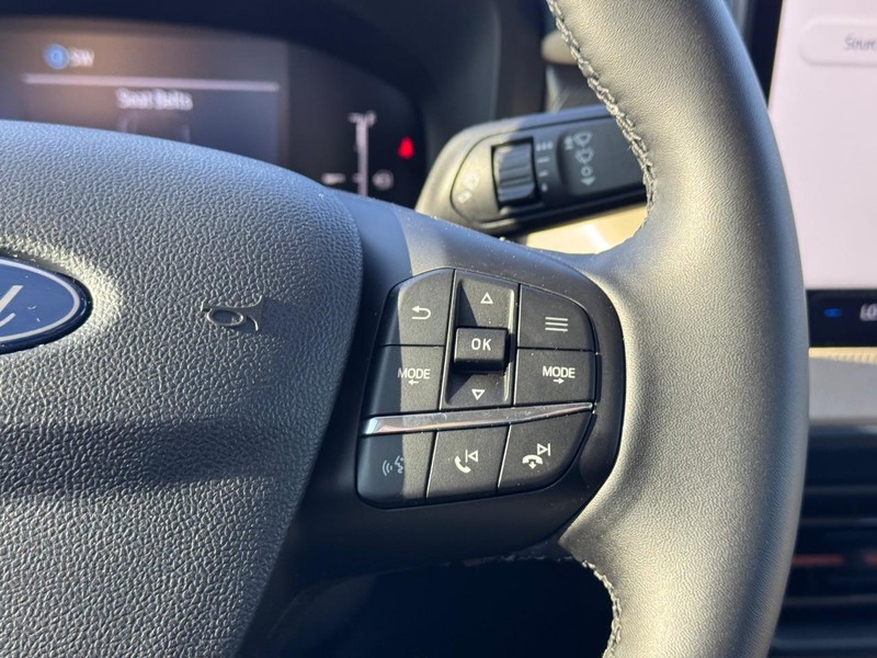 Ford Maverick Vehicle Full-screen Gallery Image 22