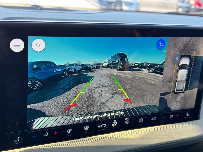 Ford Maverick Vehicle Full-screen Gallery Image 25