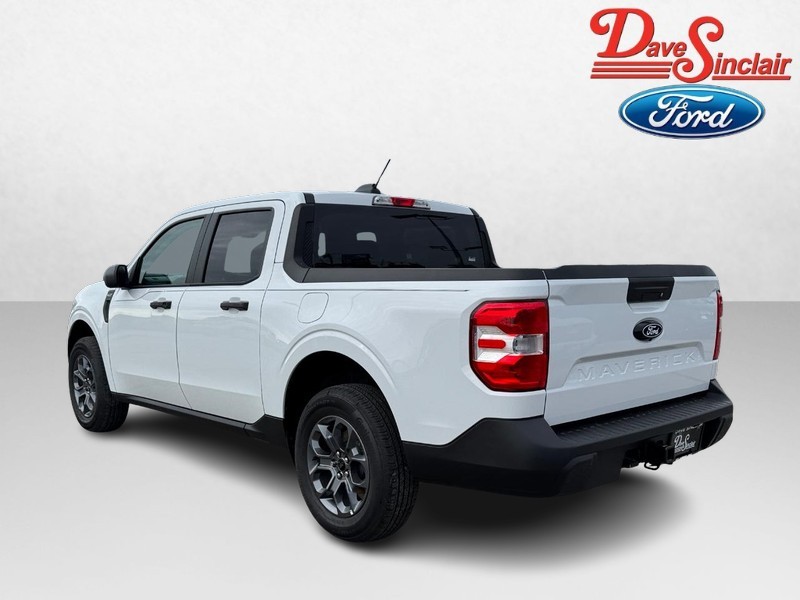 Ford Maverick Vehicle Image 09