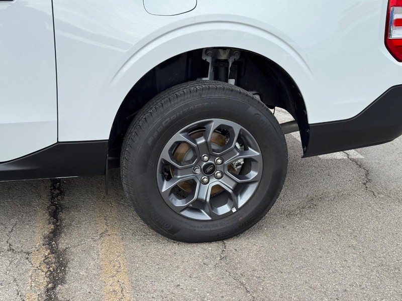 Ford Maverick Vehicle Image 11