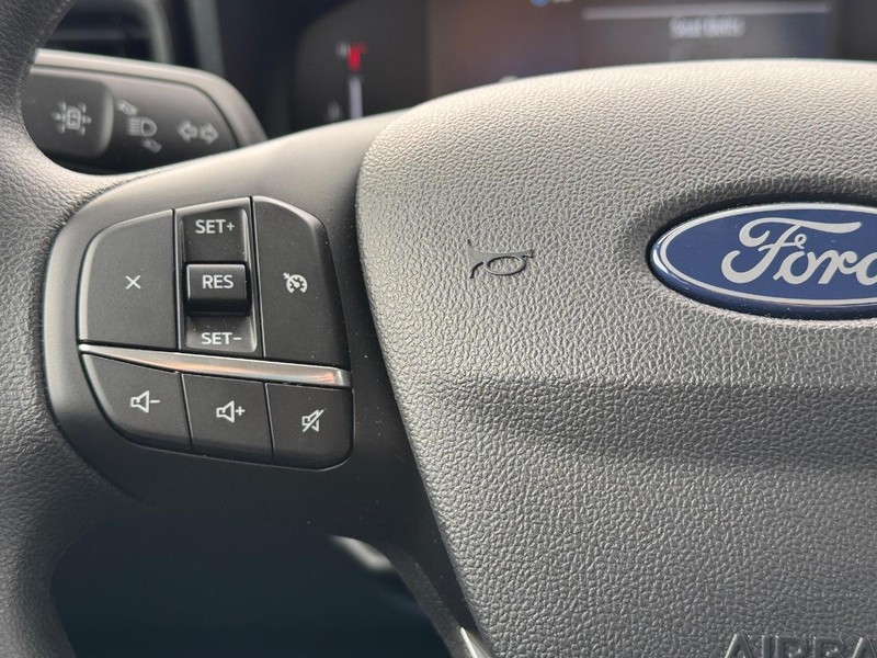 Ford Maverick Vehicle Image 21