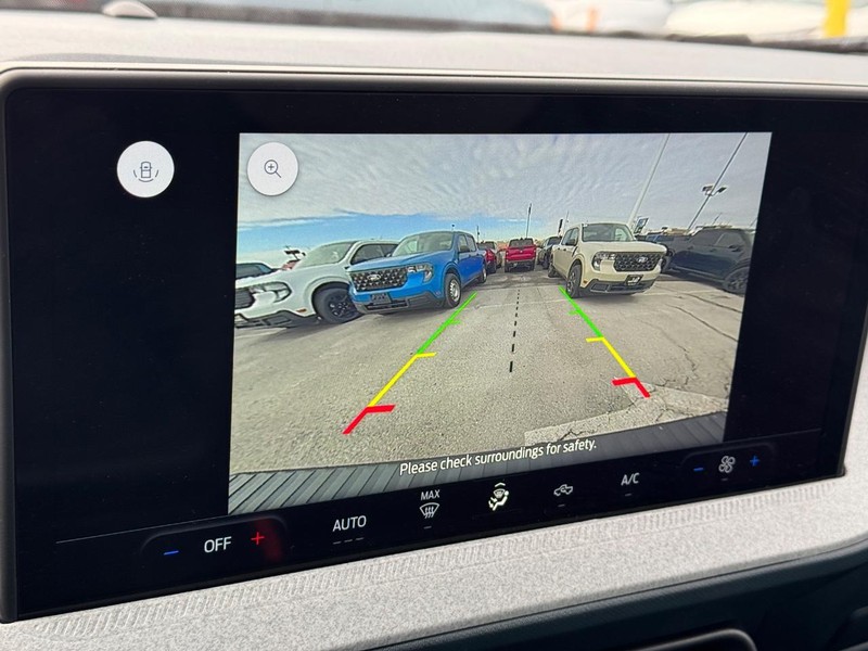 Ford Maverick Vehicle Image 23