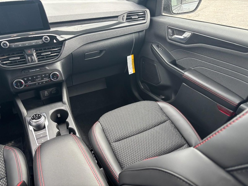 Ford Escape Vehicle Image 16