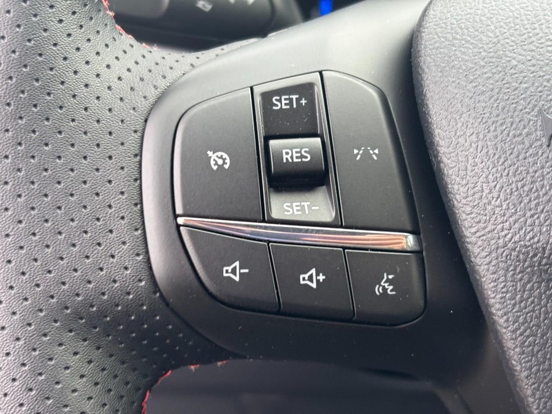 Ford Escape Vehicle Image 19