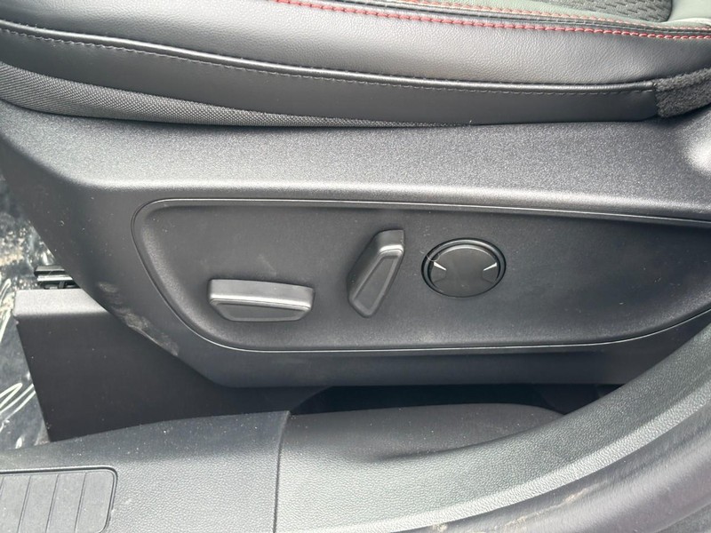 Ford Escape Vehicle Image 26