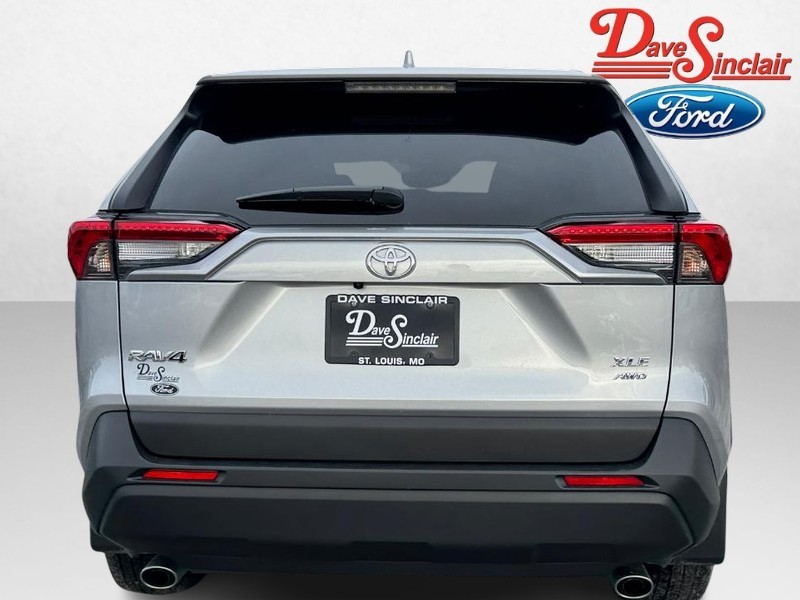 Toyota RAV4 Vehicle Image 08